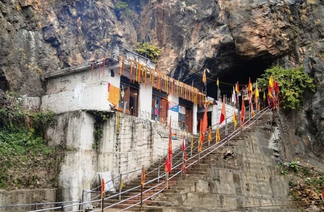 Top 10 Places to Visit Near Vaishno Devi 10 Shiv Khori cave temple near Vaishno Devi in Jammu