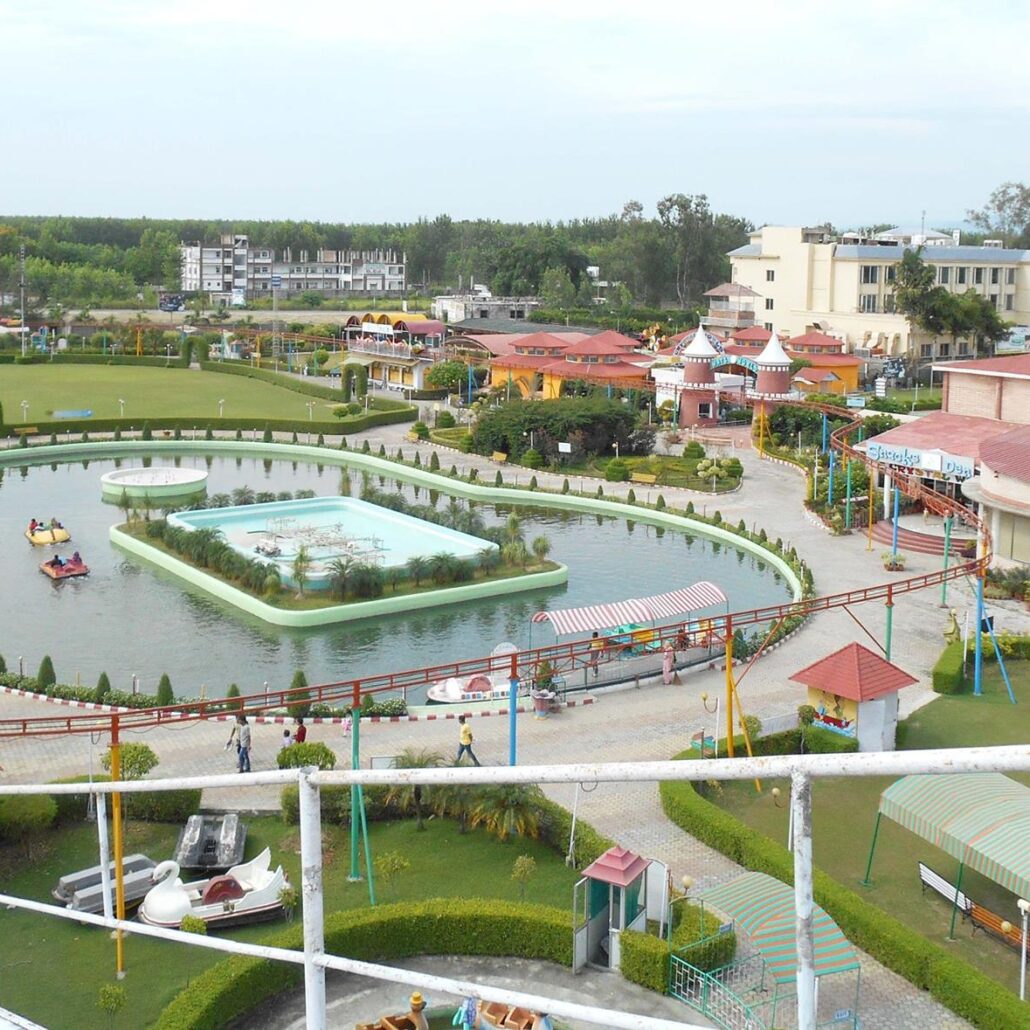 Top Places in Haridwar for Couples-A Energy Spot 87 Crystal World – Fun Filled Date Spot