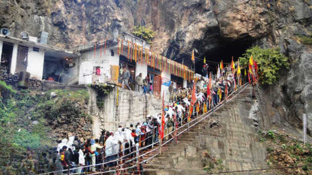Shiv Khori Temple Katra jammu and Kashmir