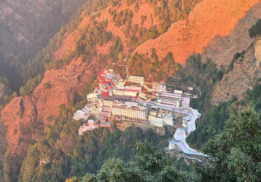 bhawan vaishno devi, vaishno devi katra jammu and kashmir