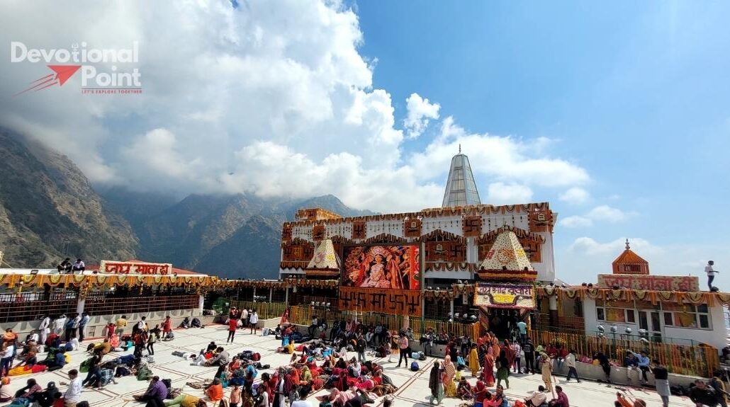 Vaishno Devi Navratri Special: Darshan, Festivities and Travel Tips 9 ardhkuwari decoration in navratri