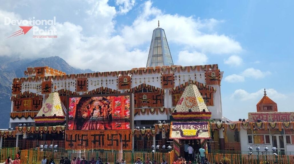 Vaishno Devi Navratri Special: Darshan, Festivities and Travel Tips 11 ardhkuwari in navratri decoration