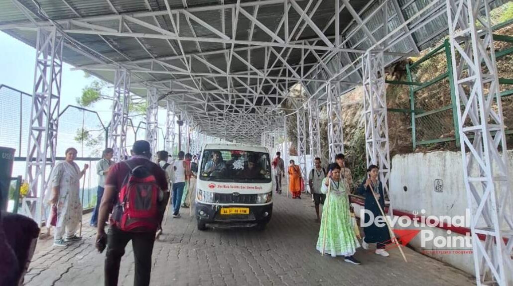 Vaishno Devi Battery Car: Complete Guide to Fare, Route & Booking 8 battery car via himkoti marg