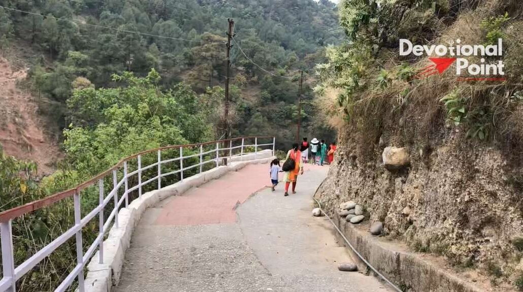 baba dhansar trek distance