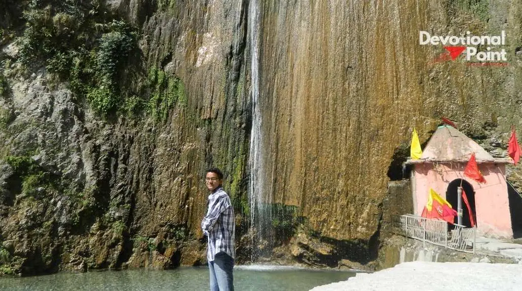 Siyad Baba Waterfall Reasi – Location, Distance from Katra & Travel Guide 9 sayad baba temple