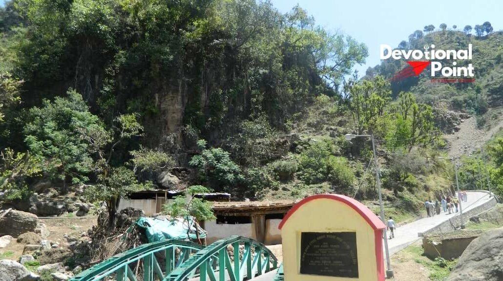 Shiv Khori Yatra Guide: History, Distance, Trek, Timings & Complete Route 7 shiv khori gufa